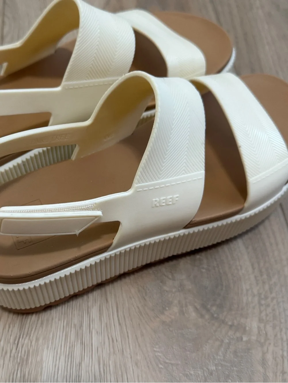 The Reef Water Vista Higher Women's Platform Sandals in Cloud Sz. 9 - Picture 4 of 14